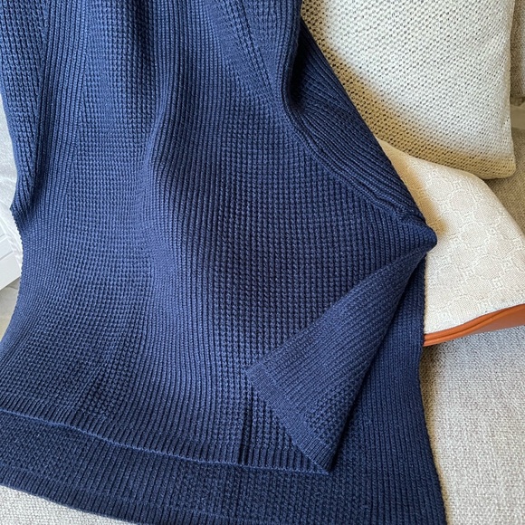 WHITE HOUSE BLACK MARKET sleeved less dress. - Picture 4 of 4